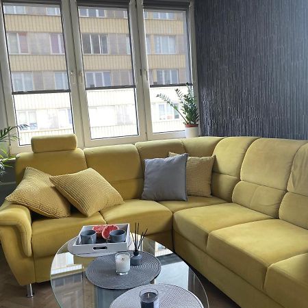 Grey Gucci Apartment City Center Varsovie Extérieur photo