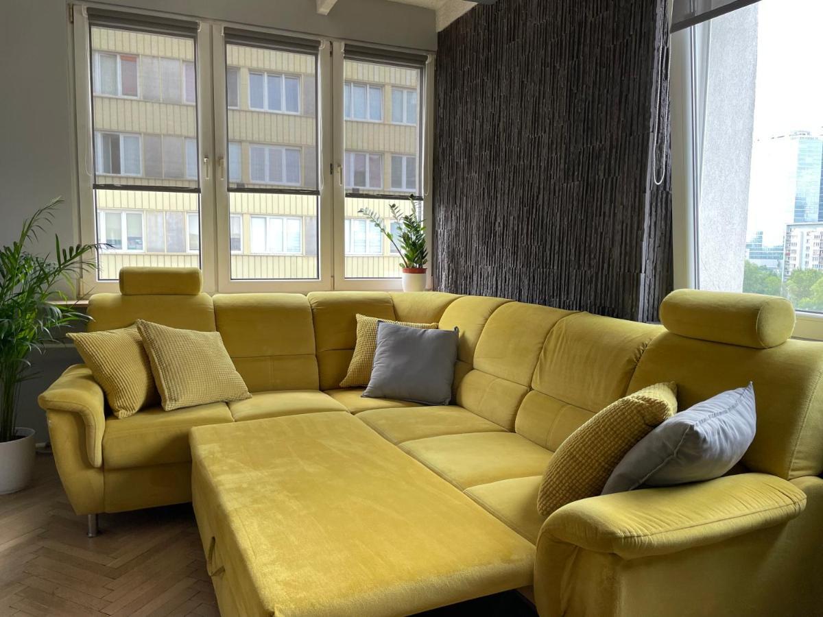 Grey Gucci Apartment City Center Varsovie Extérieur photo