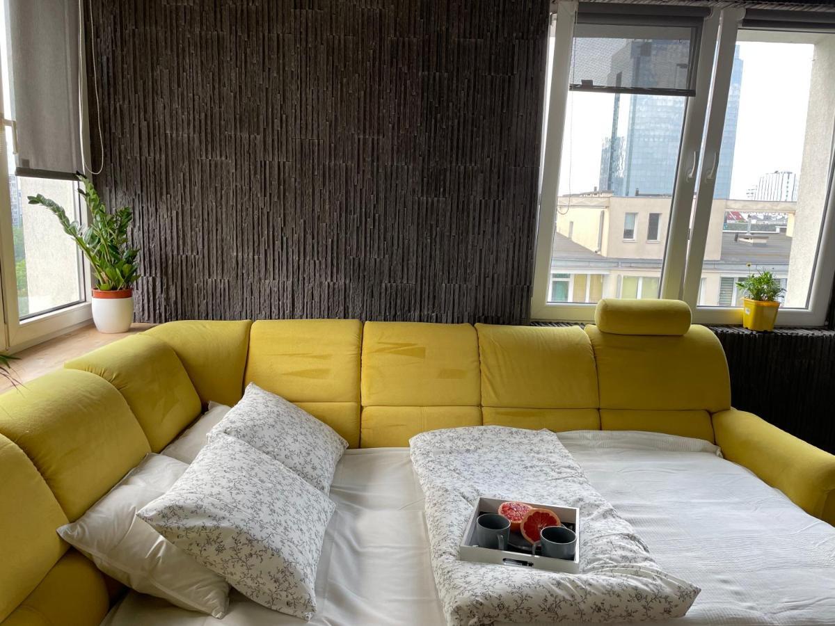 Grey Gucci Apartment City Center Varsovie Extérieur photo