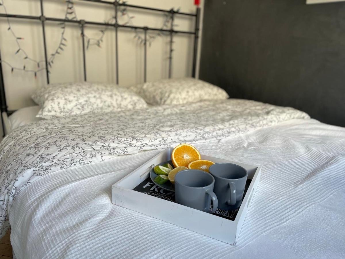 Grey Gucci Apartment City Center Varsovie Extérieur photo